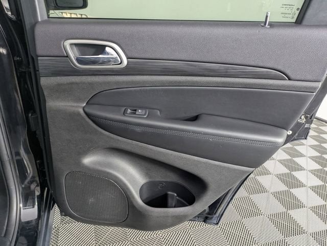 2019 Jeep Grand Cherokee Laredo E 4x2
