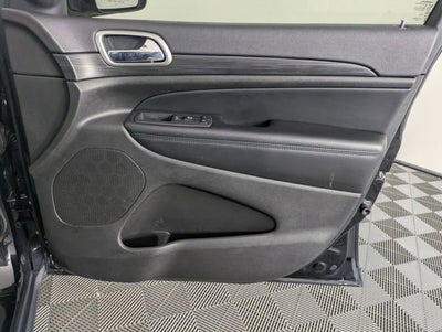 2019 Jeep Grand Cherokee Laredo E 4x2