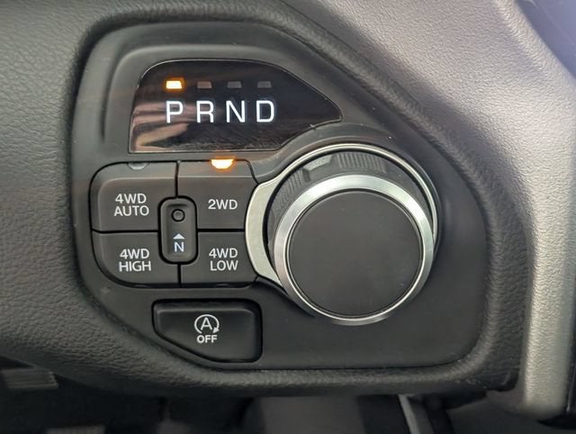 2025 RAM 1500 Big Horn Crew Cab 4x4 5'7" Box