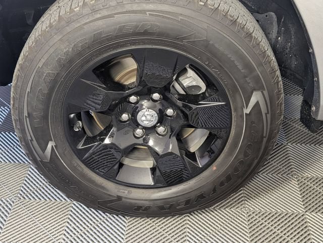2025 RAM 1500 Big Horn Crew Cab 4x4 5'7" Box