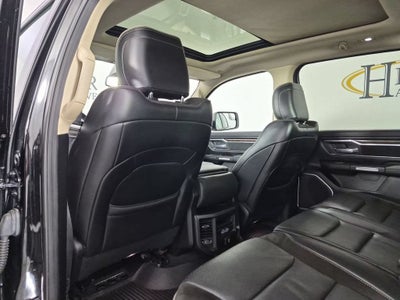 2019 RAM 1500 Laramie Crew Cab 4x4 5'7" Box