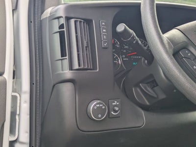 2023 Chevrolet Express Passenger 3500 1LS
