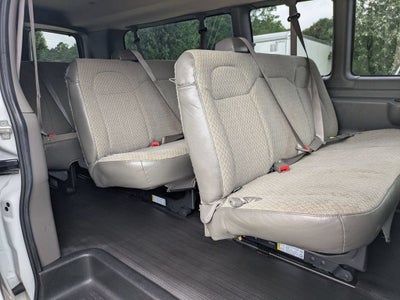 2023 Chevrolet Express Passenger 3500 1LS