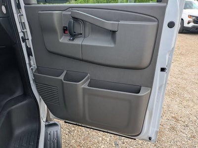 2023 Chevrolet Express Passenger 3500 1LS