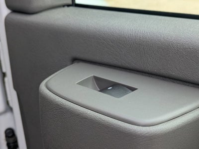 2023 Chevrolet Express Passenger 3500 1LS
