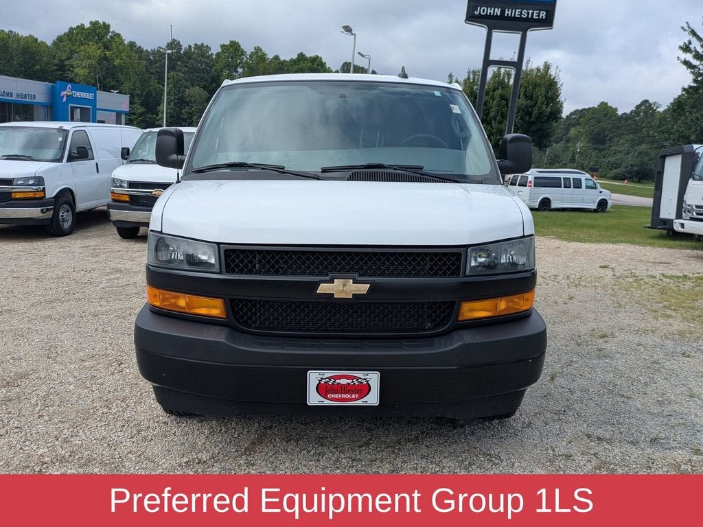 2023 Chevrolet Express Passenger 3500 1LS