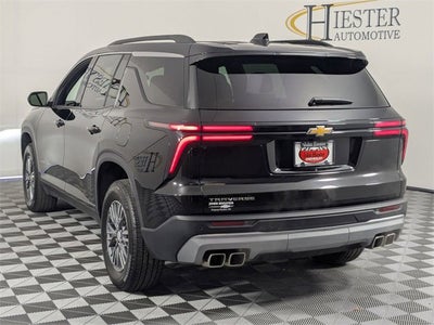 2025 Chevrolet Traverse LT