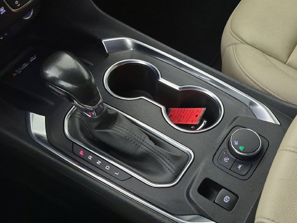 2022 Chevrolet Traverse LT Leather