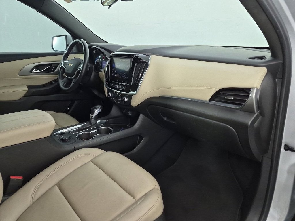 2022 Chevrolet Traverse LT Leather