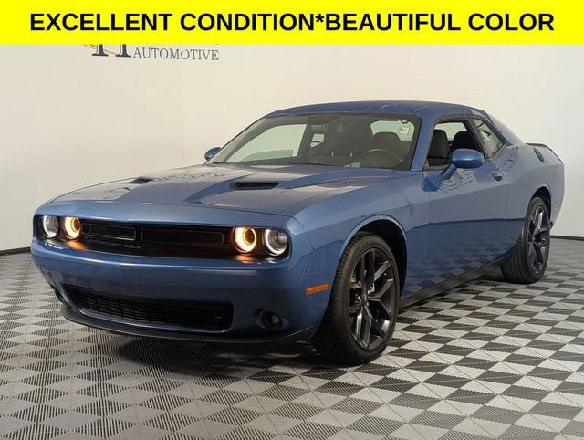 2022 Dodge Challenger SXT