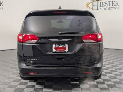 2022 Chrysler Voyager LX