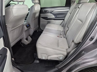 2018 Toyota Highlander LE