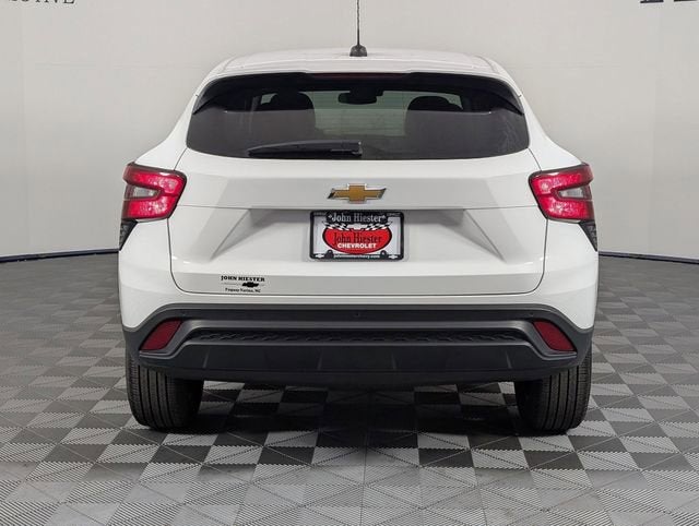 2025 Chevrolet Trax LS