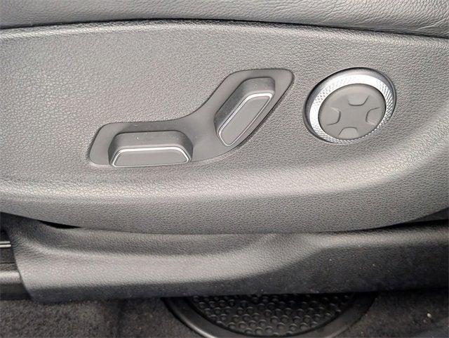 2022 Genesis GV70 2.5T