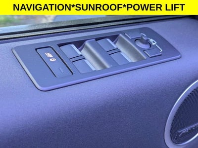 2023 Land Rover Discovery S