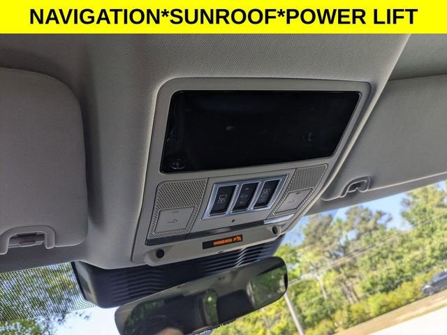 2023 Land Rover Discovery S