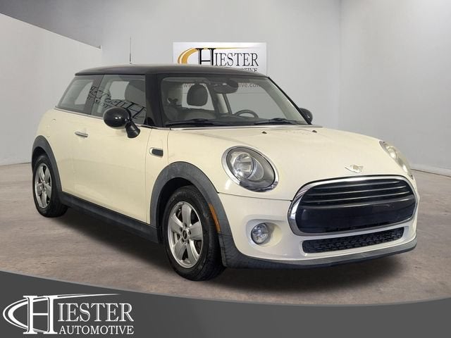 2017 MINI Hardtop Cooper