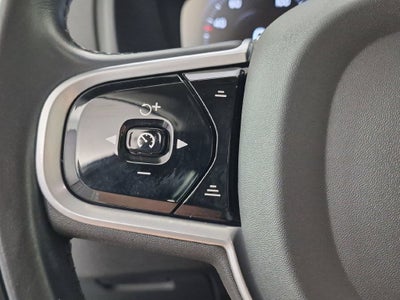 2020 Volvo XC90 T5 Momentum 7 Passenger