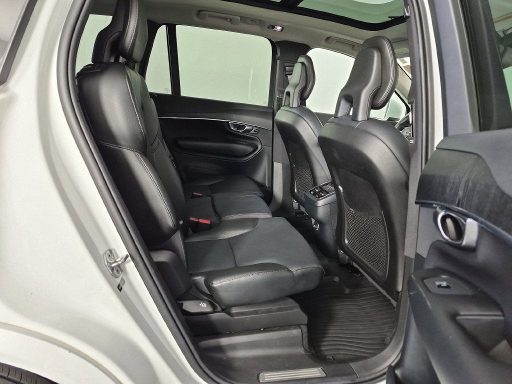 2020 Volvo XC90 T5 Momentum 7 Passenger