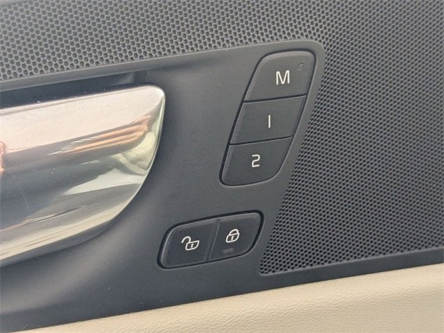 2021 Volvo XC60 Momentum