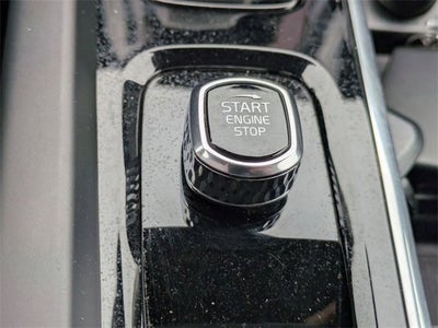 2025 Volvo XC60 Plus