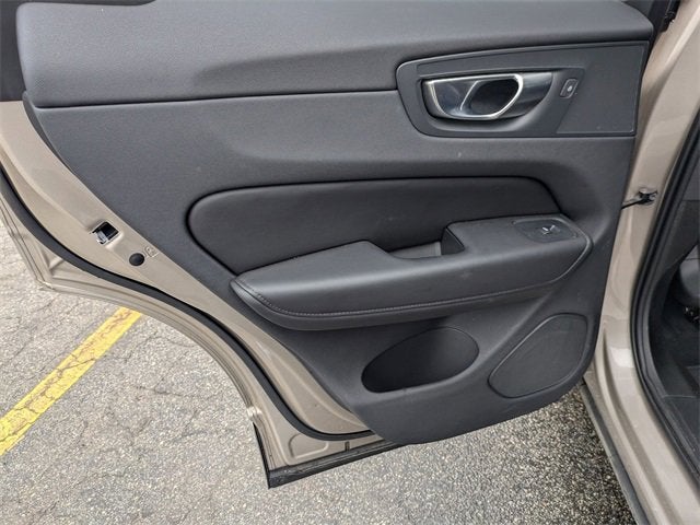 2025 Volvo XC60 Plus