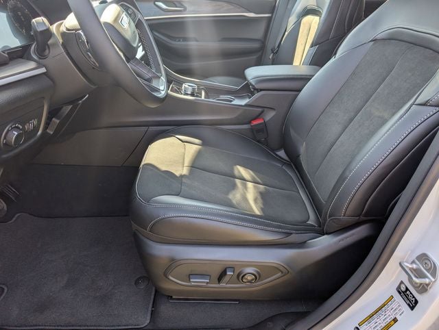2026 Jeep Grand Cherokee GRAND CHEROKEE LAREDO ALTITUDE 4X2