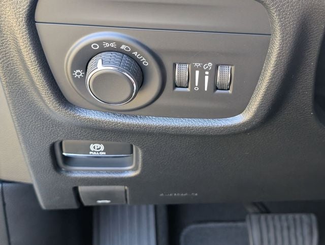 2026 Jeep Grand Cherokee GRAND CHEROKEE LAREDO ALTITUDE 4X2