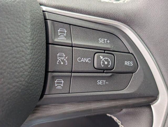 2026 Jeep Grand Cherokee Laredo