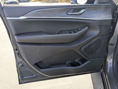 2026 Jeep Grand Cherokee Laredo