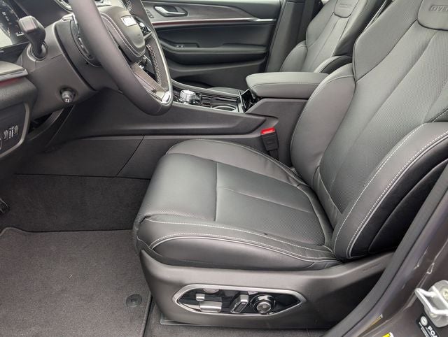 2025 Jeep Grand Cherokee Overland