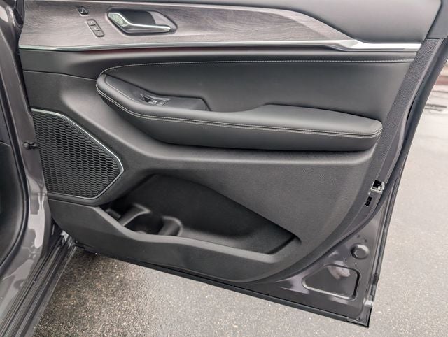 2025 Jeep Grand Cherokee Overland