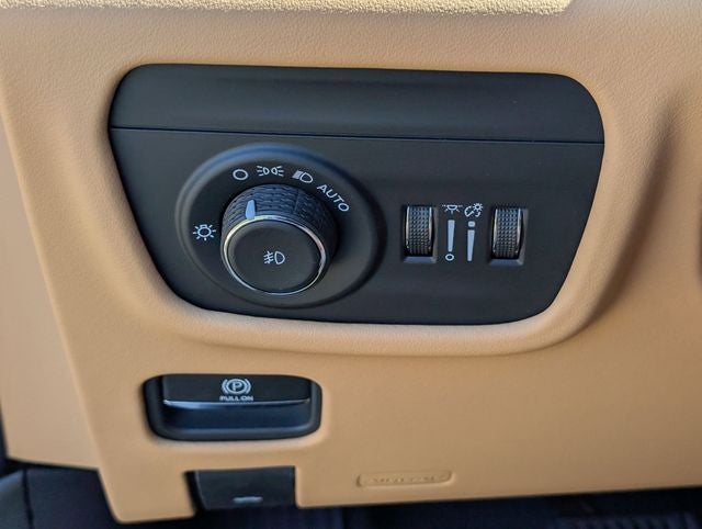 2026 Jeep Grand Cherokee GRAND CHEROKEE SUMMIT 4X4