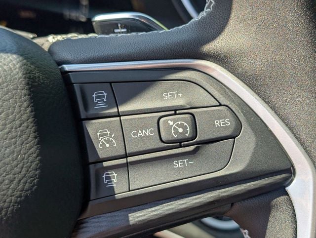 2026 Jeep Grand Cherokee GRAND CHEROKEE L LAREDO X 4X4