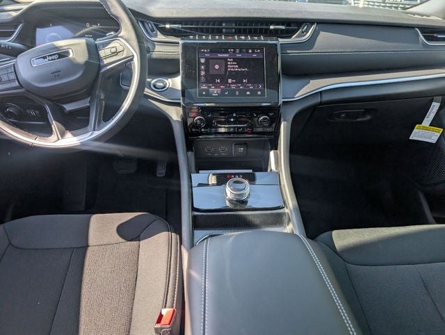 2026 Jeep Grand Cherokee GRAND CHEROKEE L LAREDO X 4X4
