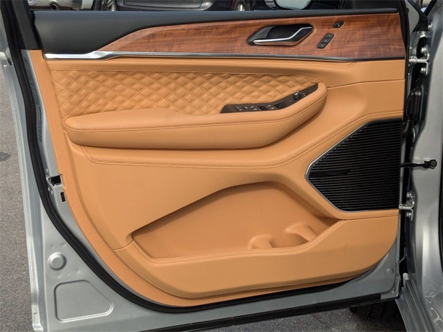 2025 Jeep Grand Cherokee L Summit