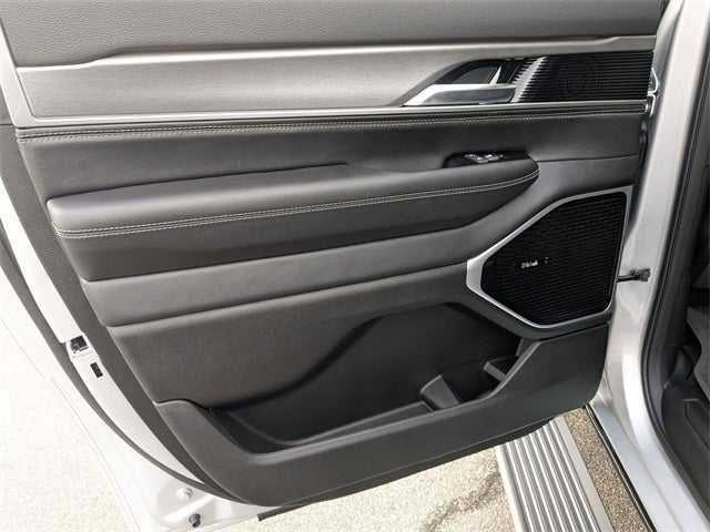 2026 Jeep Grand Wagoneer L Base