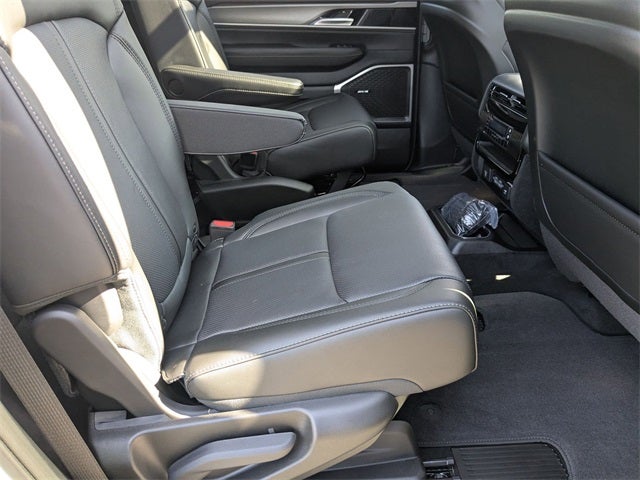 2026 Jeep Grand Wagoneer Base