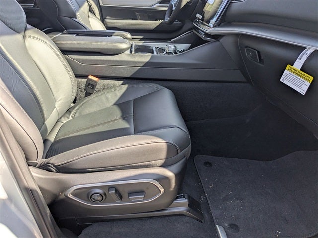 2026 Jeep Grand Wagoneer Base