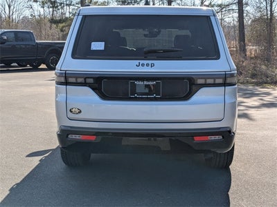 2026 Jeep Grand Wagoneer Base