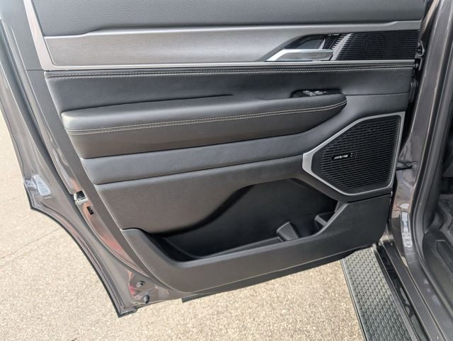 2026 Jeep Grand Wagoneer Upland