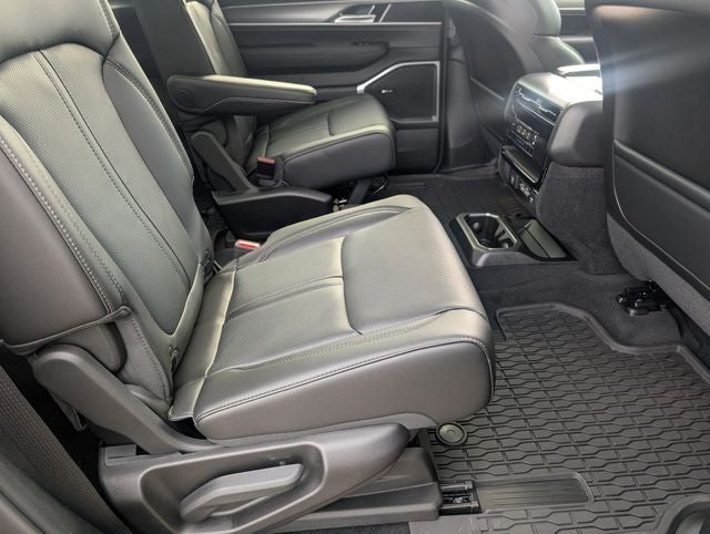 2026 Jeep Grand Wagoneer Upland