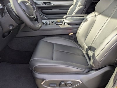 2026 Jeep Grand Wagoneer Base