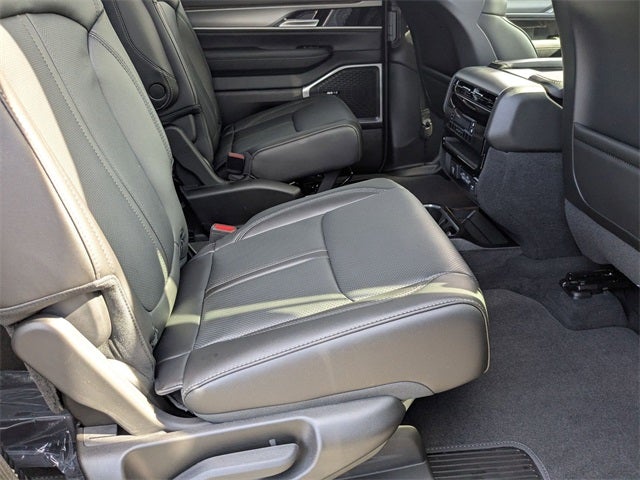 2026 Jeep Grand Wagoneer Base