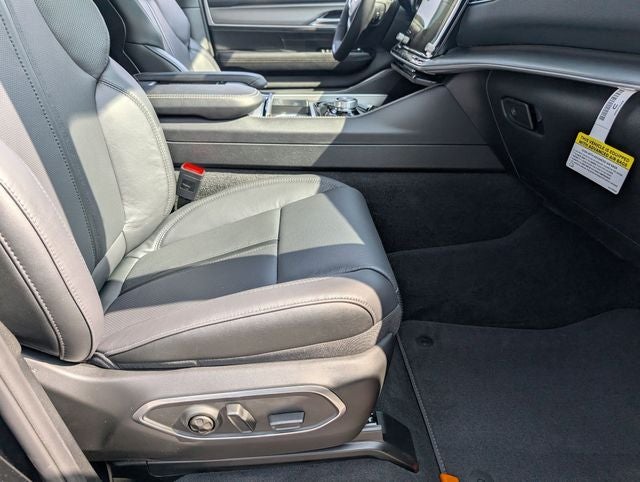 2026 Jeep Grand Wagoneer Altitude