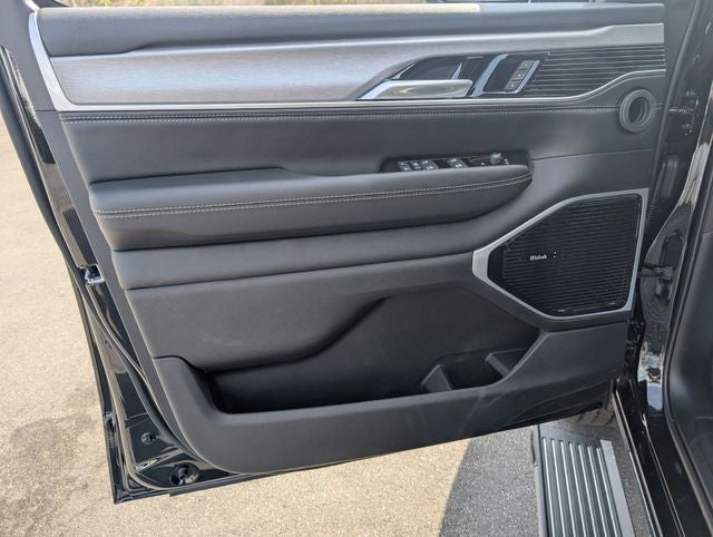 2026 Jeep Grand Wagoneer Altitude