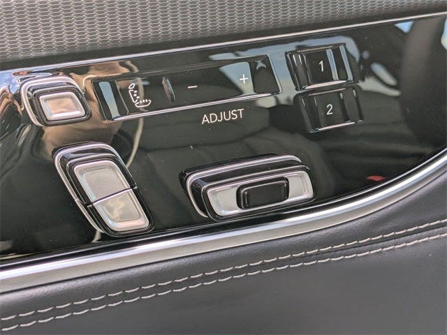 2026 Jeep Grand Wagoneer Base