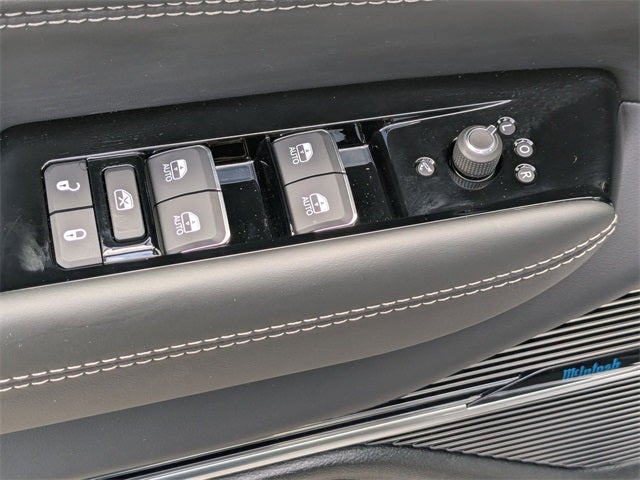 2026 Jeep Grand Wagoneer Base