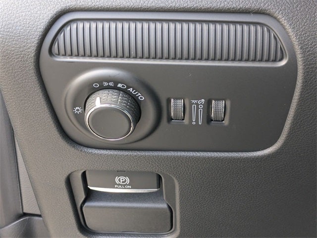 2026 Jeep Grand Wagoneer Base