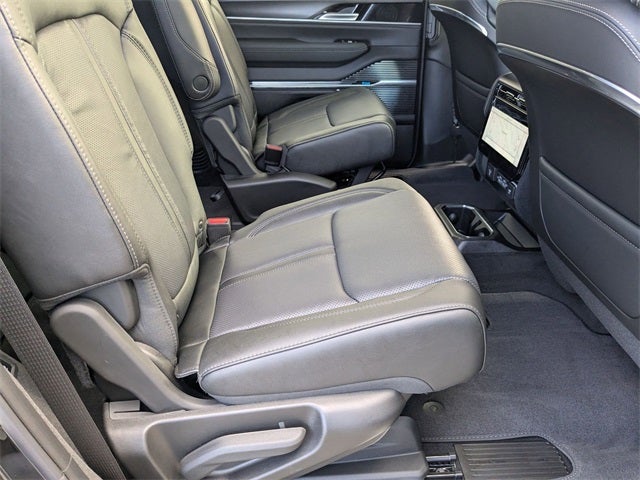 2026 Jeep Grand Wagoneer Base